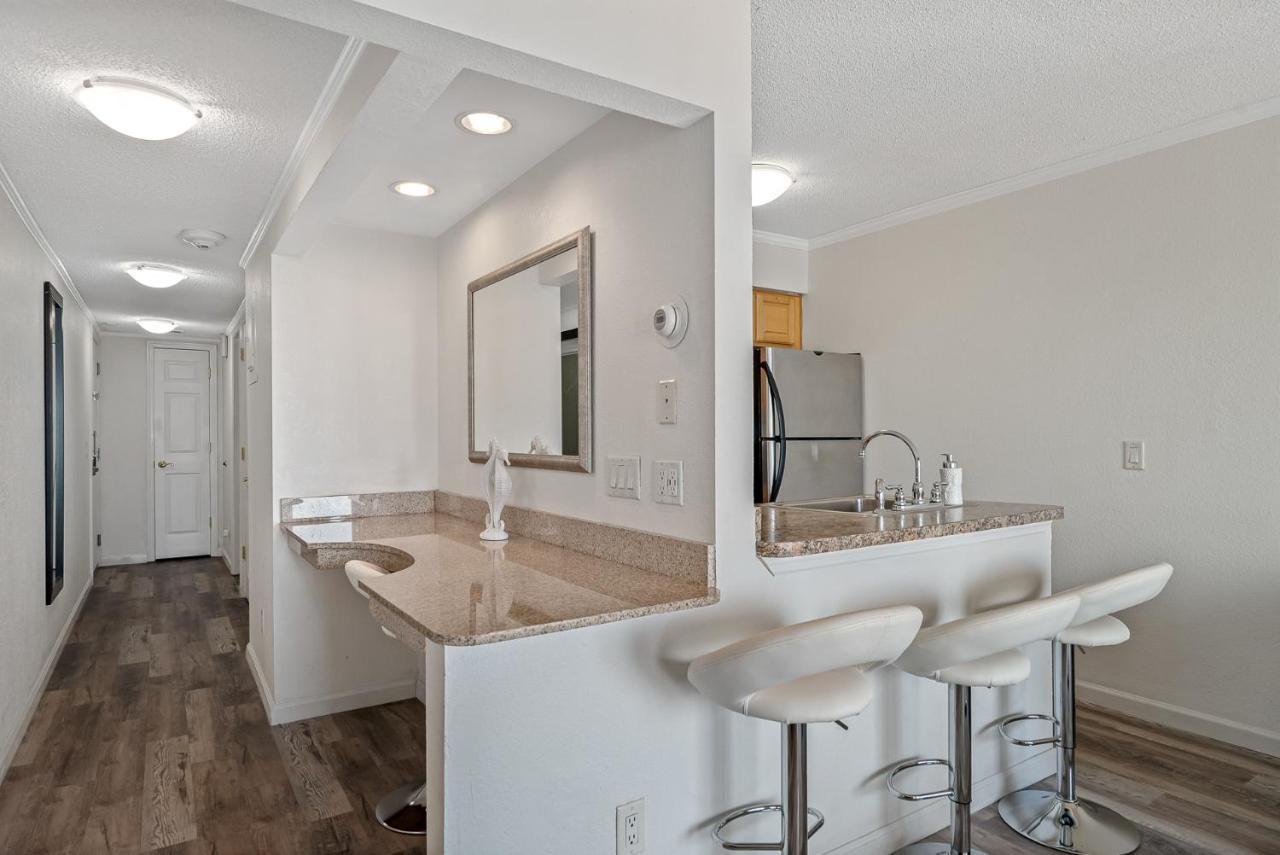 Wake Up To Ocean Views From Your Private Balcony Tampa Exterior photo
